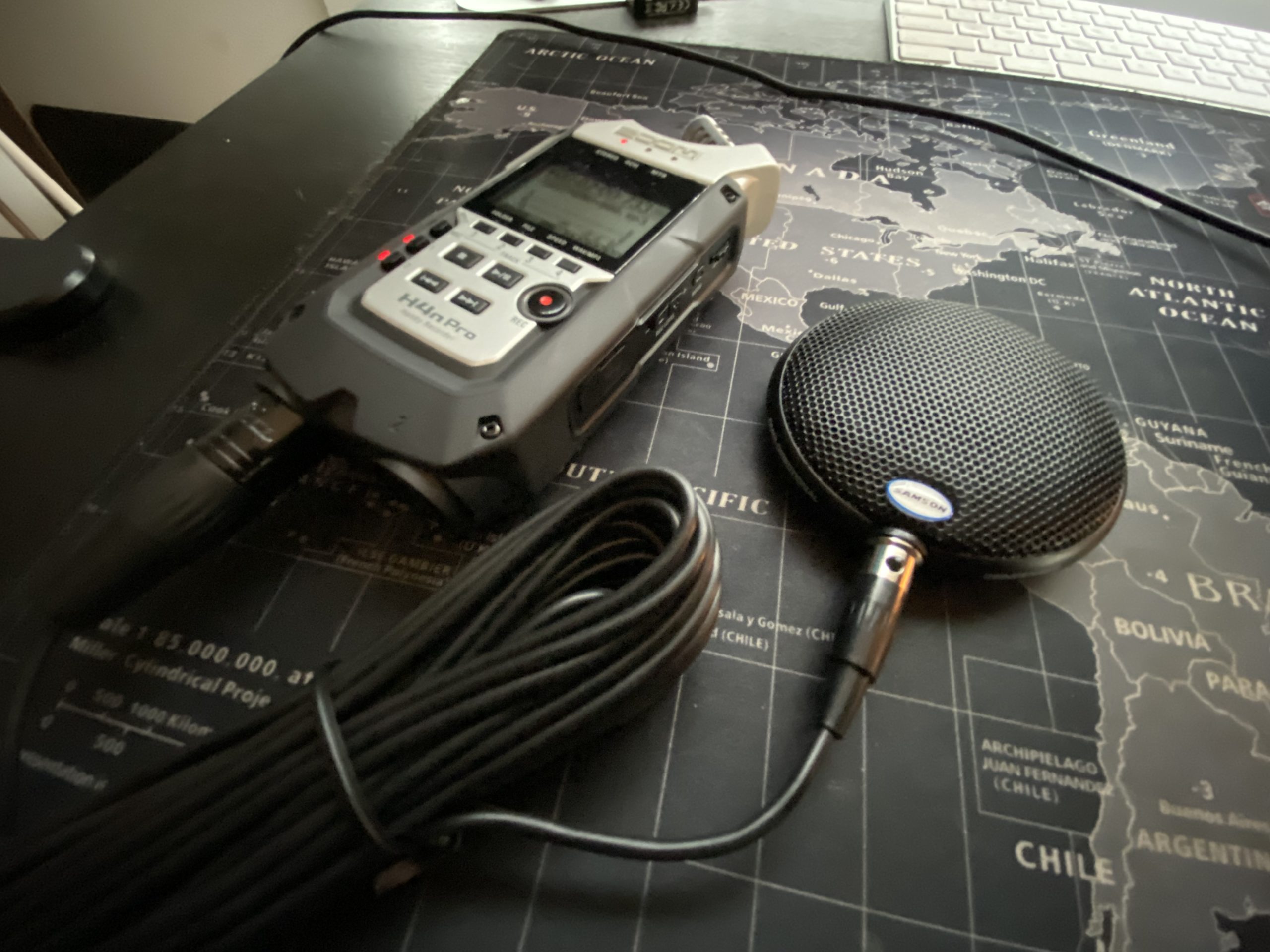 Samson CM11BD offers clear audio recording but has additional work and expense