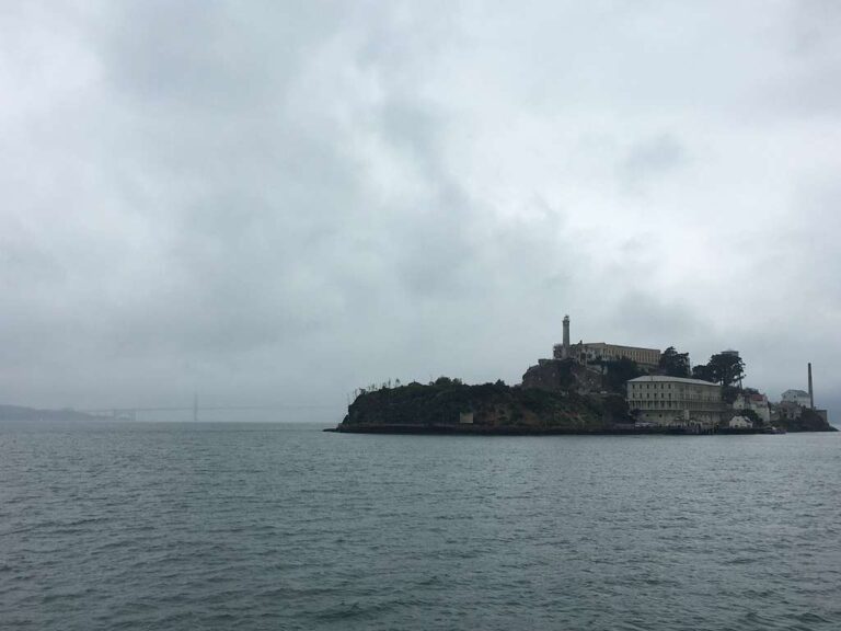 Analyzing the Alcatraz Ghost Photo