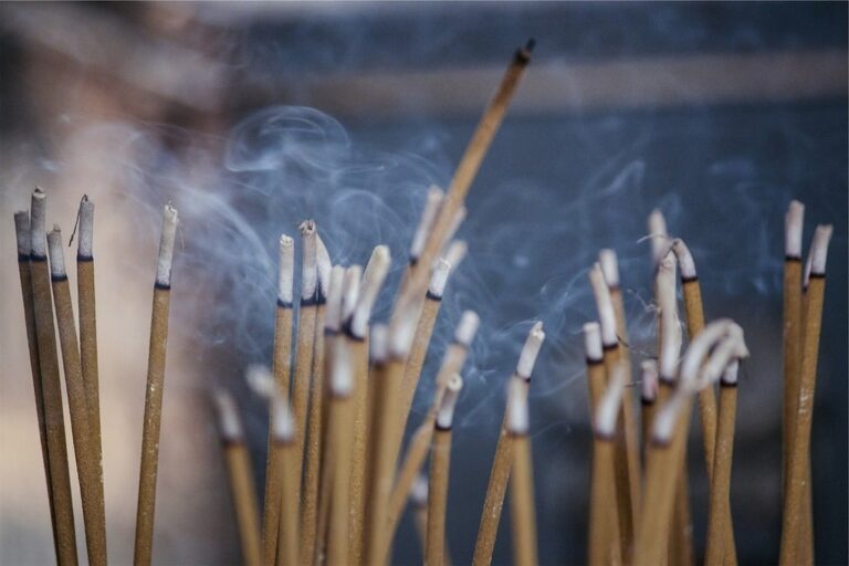 How To Make Incense To Clear Spirits